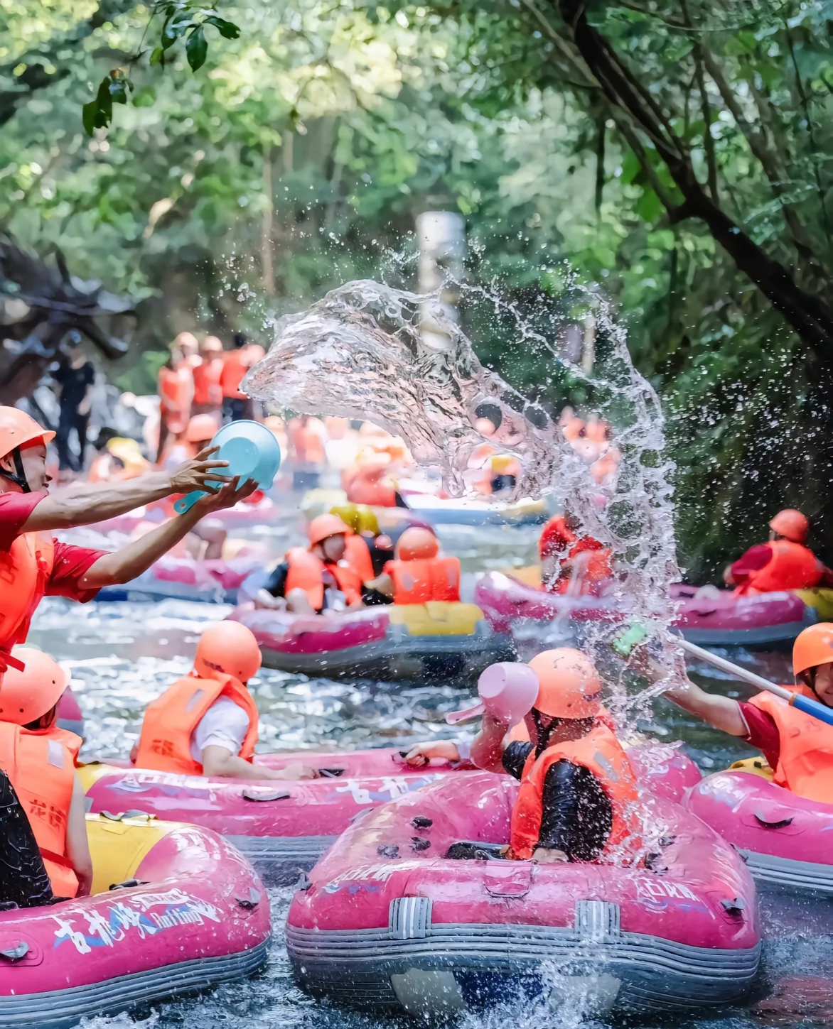 中国广东清远古龙峡-国际（勇猛）赛道全程漂流+云天玻霸+悬崖飞车