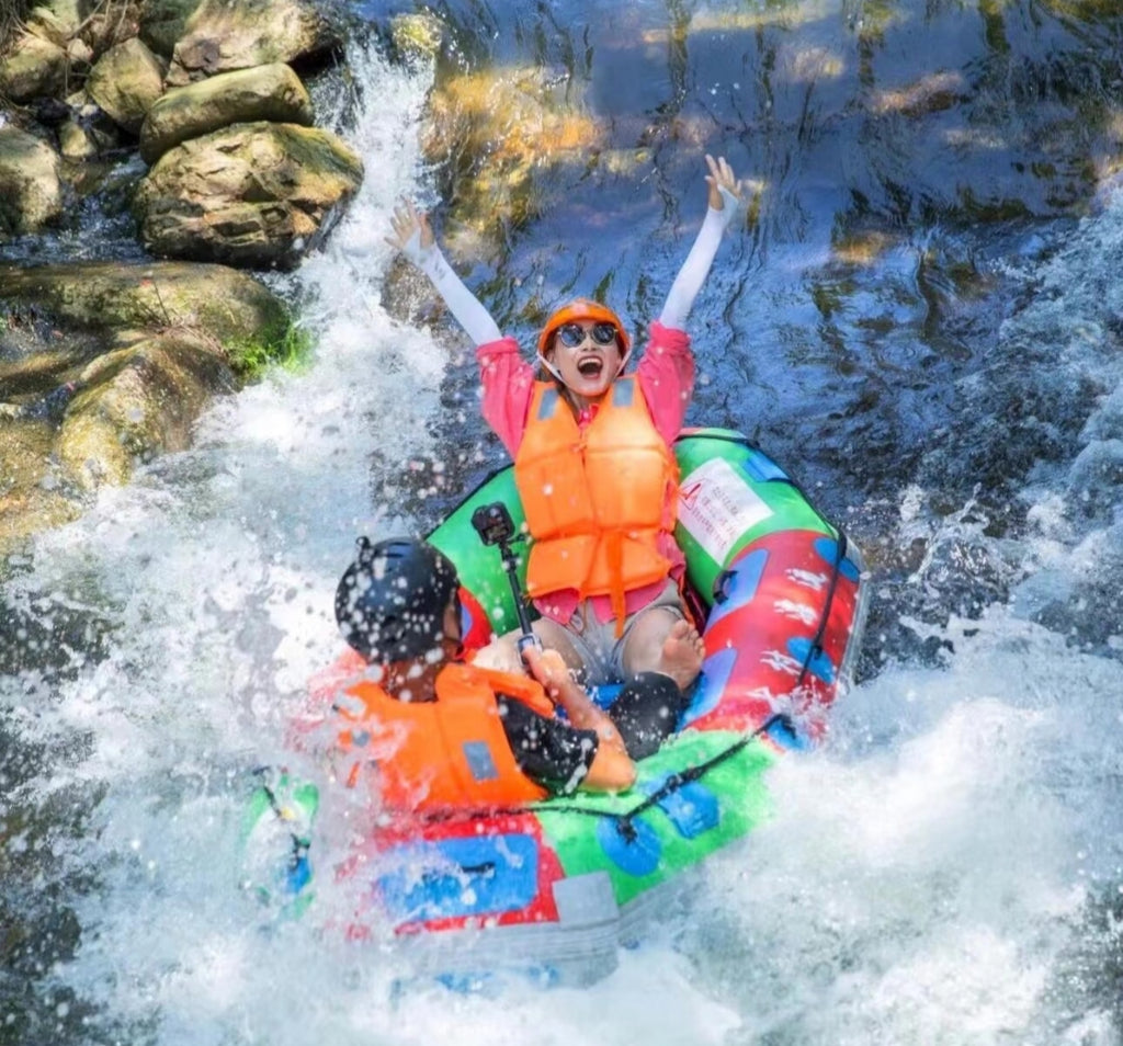 中国广东清远古龙峡-国际（勇猛）赛道全程漂流+云天玻霸+悬崖飞车