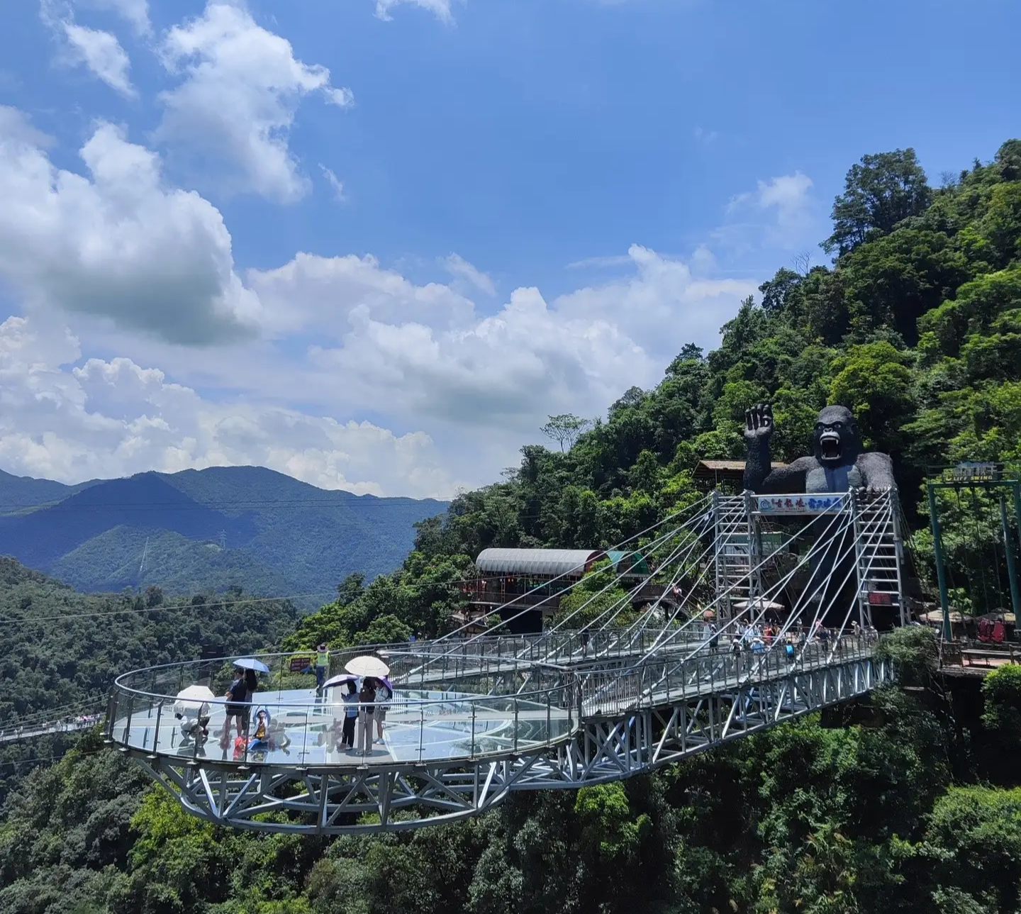 中国广东清远古龙峡-国际（勇猛）赛道全程漂流+云天玻霸+悬崖飞车